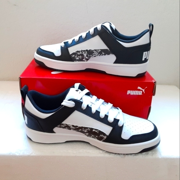 Puma - Picture 2 of 4